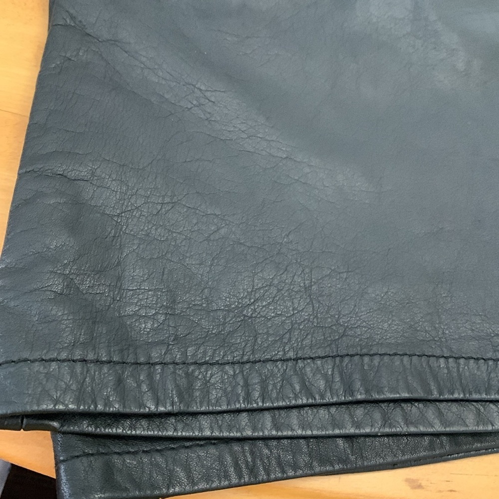 Tarazzia Vintage Black 100% Genuine Leather Pencil Skirt Juniors 9/10 Lined GUC - Picture 9 of 10